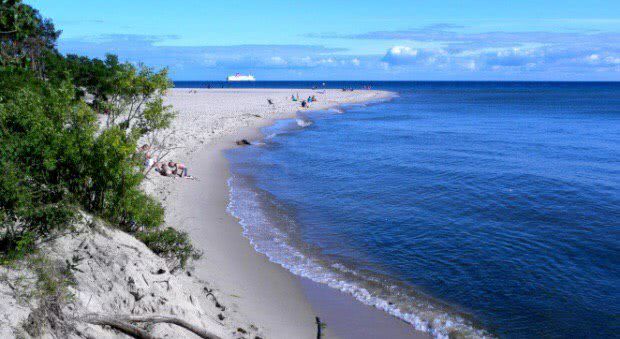 Самые безопасные во время пандемии коронавируса пляжи курортов Европы — фото