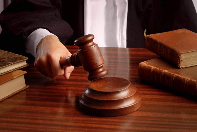 У Миколаєві оперуповноважений СБУ, підозрюваний у вимаганні та одержанні від фермера 2000 тисяч доларів, залишиться під вартою