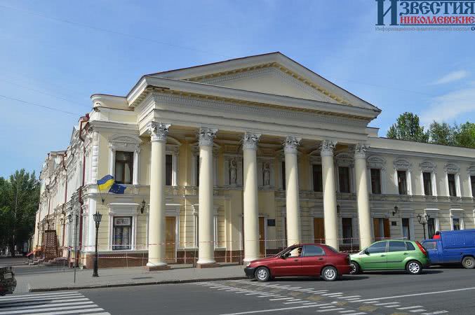 В театре Николаева пел Шаляпин, читал стихи Маяковский, в его здании судили нацистов — видео