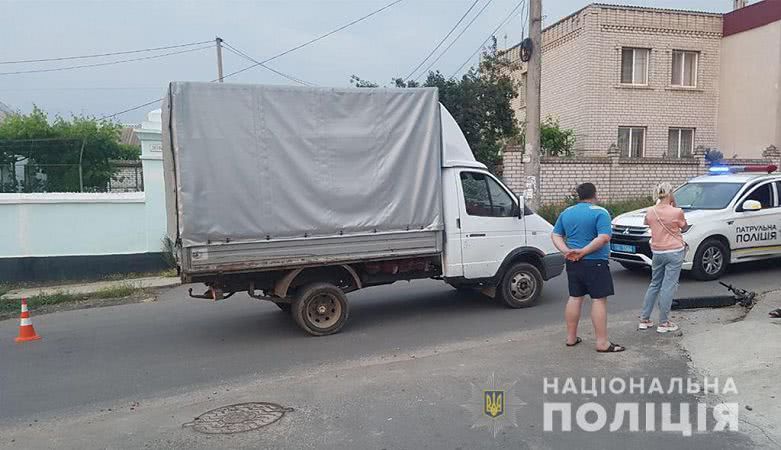 У Миколаєві розслідують ДТП, під час якого водій скоїв наїзд на двох малолітніх дівчат