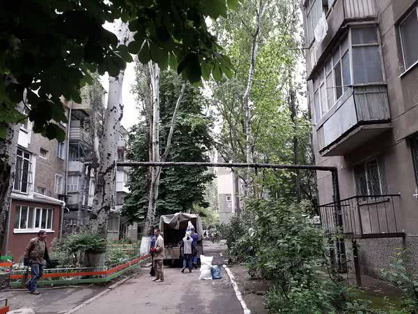 Николаевоблтеплоэнерго заменил трубы отопления на ул. Китобоев и Космонавтов
