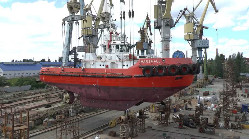 В Николаеве спустили на воду многоцелевой буксир «Маршал» — видео