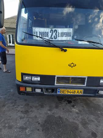 В Николаеве возник конфликт из-за того, что маршрутка отправилась не вовремя