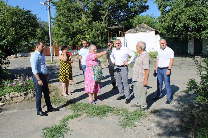 В Николаеве жители Терновки жалуются на разбитую дорогу