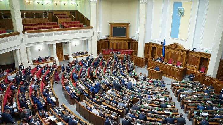 Зеленский ради привлечения инвесторов предлагает менять Налоговый и Таможенный кодексы и внедрять «инвестнянь»