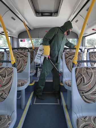 В Николаеве проводят дезинфекцию автобусов