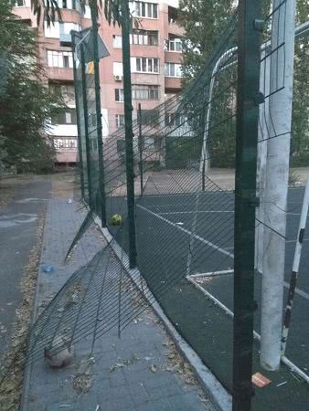 В Николаеве есть опасная для жизни спортивная площадка