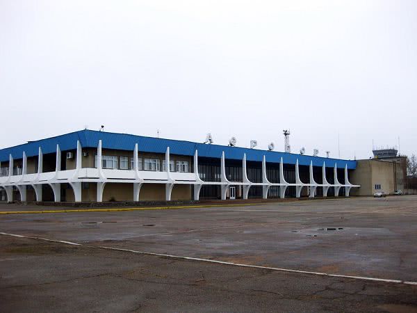 Николаевский аэропорт: сегодня начался регулярный рейс «Николаев-Киев-Николаев»