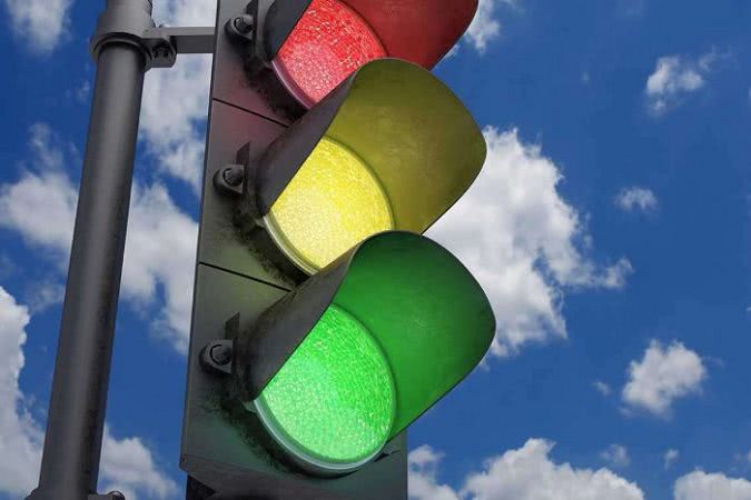 В Николаеве на улице Космонавтов три светофора создают аварийную ситуацию