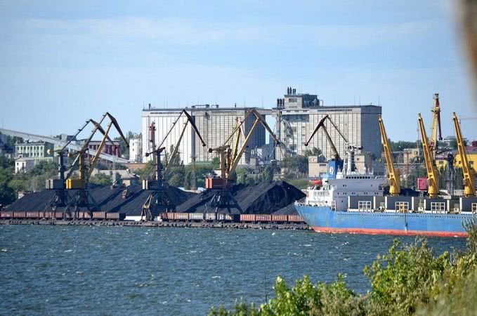 В Николаеве может произойти экологическая катастрофа: в морпорту хранится 3200 тонн аммиачной селитры
