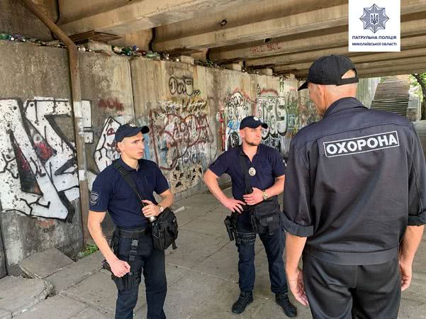 В Николаеве полиция разбирается по факту публичных избиений в центре города