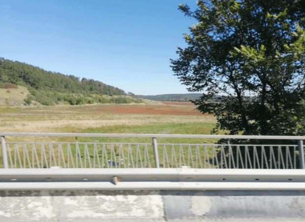 Головне водосховище Криму висохло та перетворилося на степ