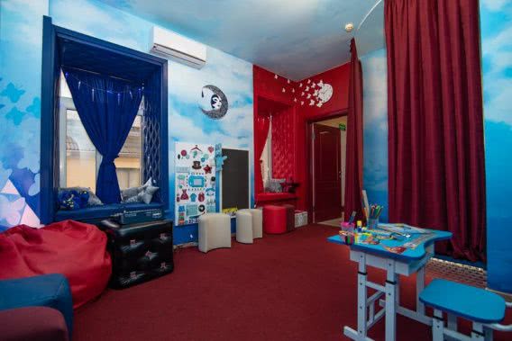 Пойти на спектакль в Николаевский театр родителям с маленькими детьми станет проще