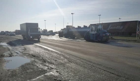 Кабмин снял 70 млн грн со строительства участка дороги Одесса-Николаев-Херсон