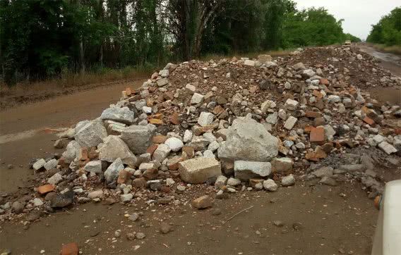 Ни на что не похоже: появилось свежее видео состояния трассы Р-81 (видео)