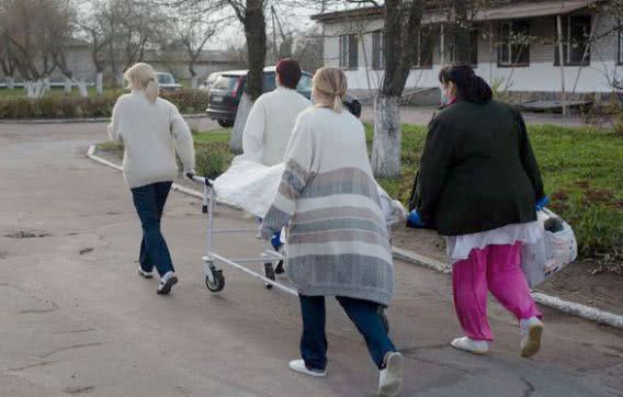 Так много еще не было: за сутки умерли 12 «ковидных» пациентов, 1300 человек в стационарах