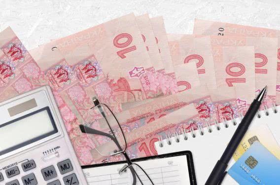 Отмена соцвыплат, повышение пенсий и минимальной зарплаты: что изменится с 1 января 2021 года