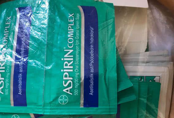 В Николаевском аэропорту у туристов из Египта изъяли лекарства