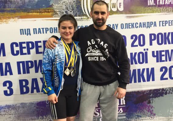 Николаевская штангистка Руслана Кузикова - призер чемпионата Украины U-20