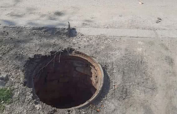 На четырех николаевских улицах украли чугунные крышки смотровых колодцев