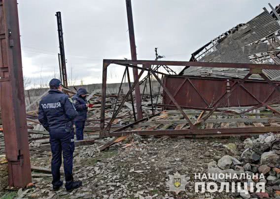 Погиб на работе: под Вознесенском металлическая конструкция насмерть раздавила 34-летнего мужчину