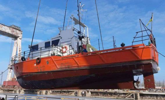 На николаевской верфи ремонтируют гидрографический катер «А. Лысенко»