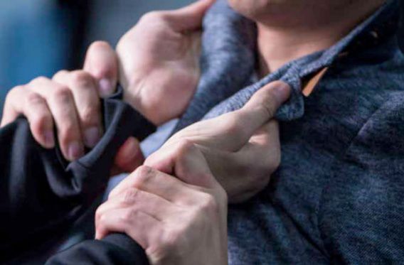 Мужчина так избил отчима, что судмедэксперт при первом осмотре не обнаружил признаков насильственной смерти