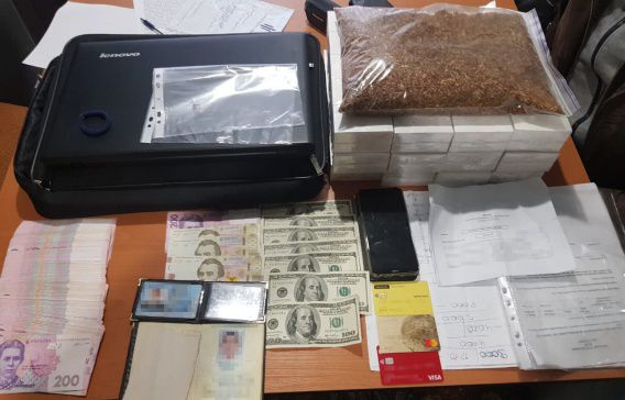 За все надо платить: начальники Арбузинской колонии устроили зекам жизнь по прайсу