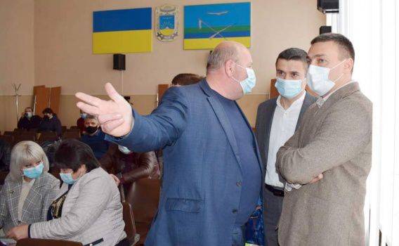 Как премировать руководство и сколько денег оставить на ремонт больницы: депутатам Баштанского райсовета поставили дилемму