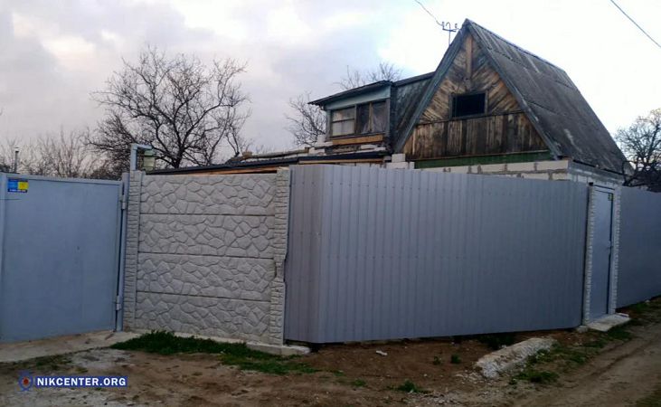 В Николаеве судья и присяжный Ленинского райсуда выселяли жильцов из спорного помещения с помощью квартирантов