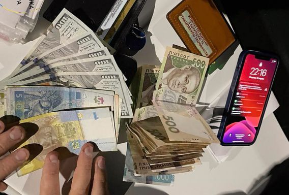 В Николаеве на взятке от мясника задержан первый замначальника Госпотребслужбы