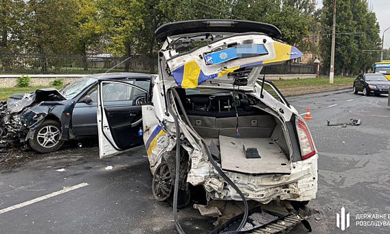 Патрульного, который на служебной машине протаранил два авто, отдали под суд