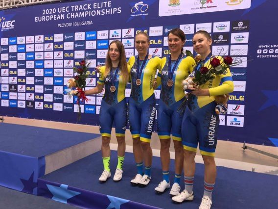 Николаевским гребцам-академистам, велогонщицам и тренерам назначены президентские стипендии