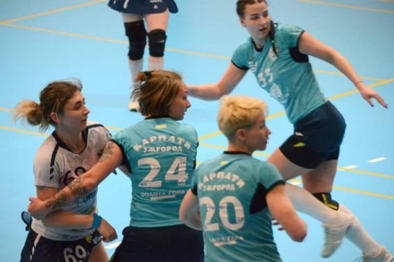 Гандболистки «Галичанки» не дали шанс николаевскому «Реалу» и пообещали не дать его «Карпатам»
