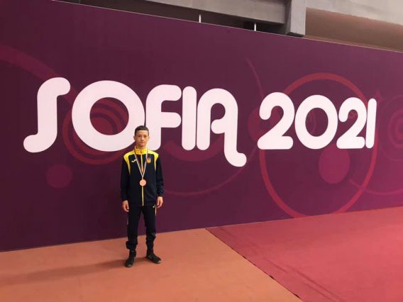 Николаевец Султанов выиграл бронзу чемпионата Европы по греко-римской борьбе