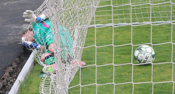 Южное дерби: голы МФК «Николаев» и «Черноморца» в одни ворота. Фото 7 мая