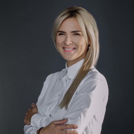 Председатель Николаевского облсовета Анна Замазеева поздравляет с Пасхой