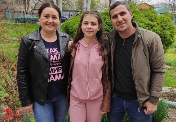 В Николаеве девчонке подарили семью