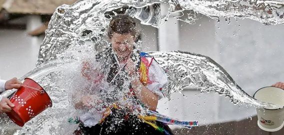 Поливальный понедельник: традиции празднования