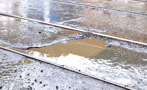 В Николаеве ремонт дорог государственного значения начнут в июне, на остальные еще нет денег