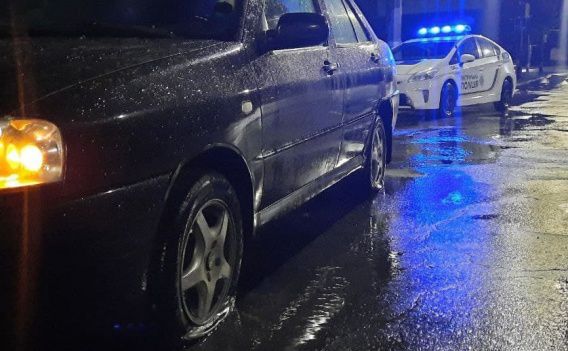 В Николаеве на проспекте Героев Украины «Чери» потерял два колеса