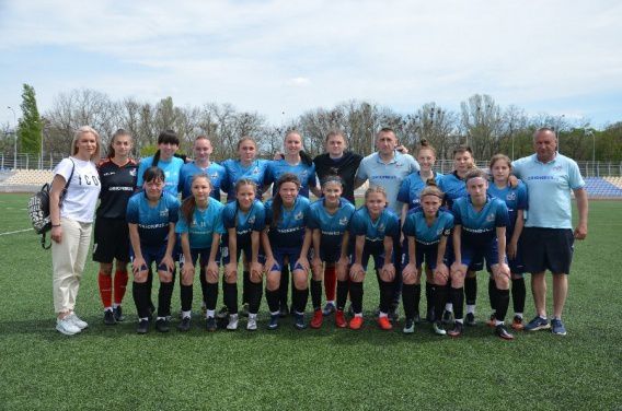 Футболистки николаевской «Ники» ждут итогов чемпионата