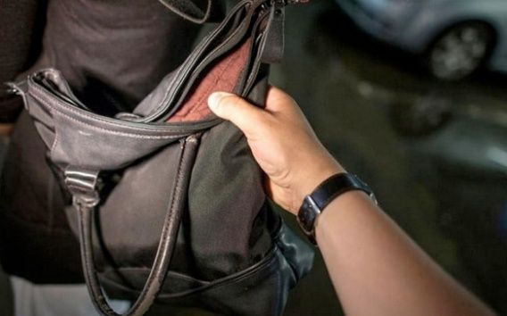 Молодой николаевец в Одессе на улице грабил пожилых тетушек