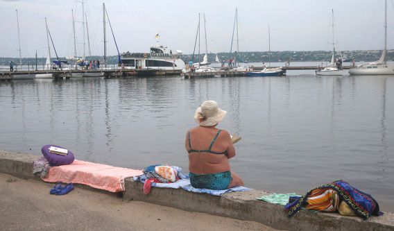 Вода на море у Очакова прогрелась до +20, а южный циклон несет в Николаев +32 градуса