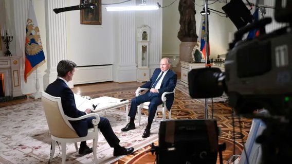 Канал NBC перевел в прямом смысле шутки и фразеологизмы Путина о лиге сексуальных реформ и кривой роже