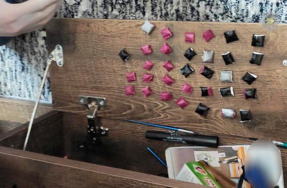 Юному николаевскому наркодилеру грозит 8 лет лишения свободы