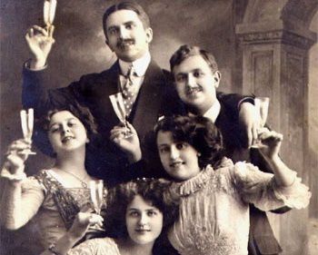 В николаевском ресторане шансонетка спела на поминках