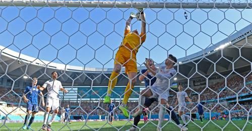 Украина вышла в 1/8 финала Евро-2020!