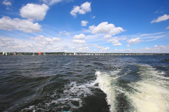 На море вода уже +17, а Николаевщину захватил циклон