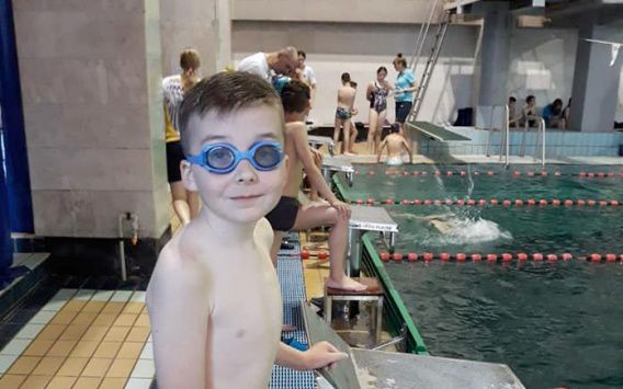 На чемпионате города Николаева конкурировали пловцы трех команд